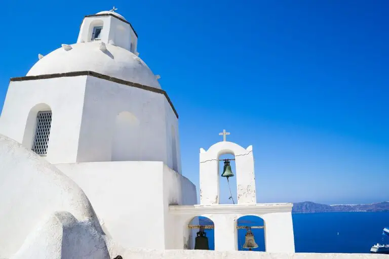 Exploring the Hidden Gems of Kórinthos: A Must-Visit Destination in Greece