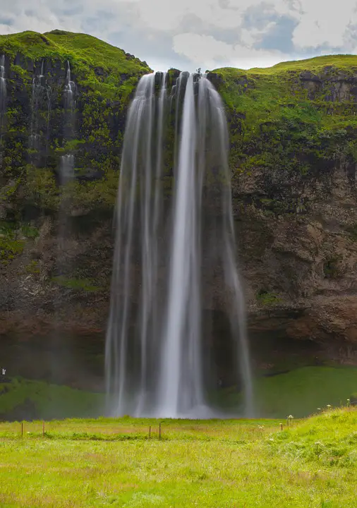 Exploring the Hidden Gem of Iceland: Þingeyri, a Must-Visit Destination