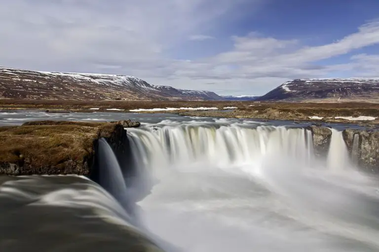 Exploring the Enchanting Wonders of Minnibakki, Iceland’s Hidden Gem